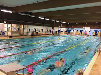 Svømte 100 x 100 m på årets siste dag